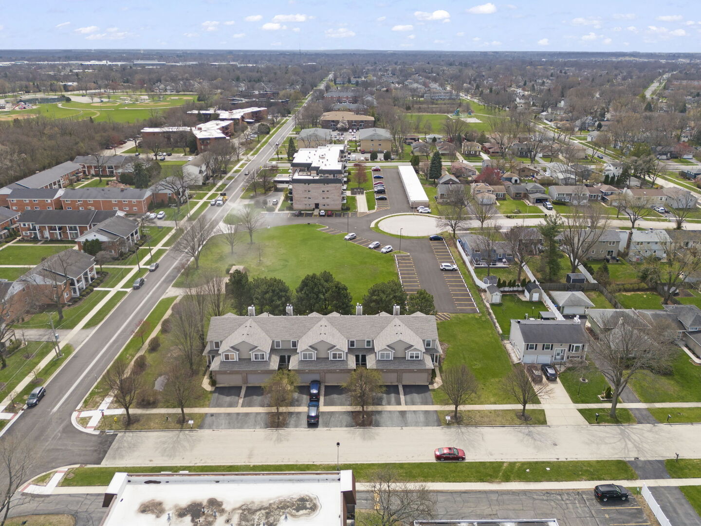 1728 Pershing Avenue, Unit 3 Wheaton, IL 60189 - Photo 31 of 32 a view of a city