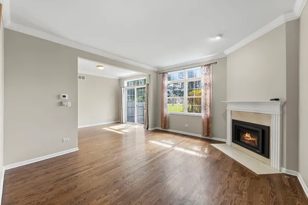 $415,000 | 1728 Pershing Avenue, Unit 3, Wheaton, IL 60189