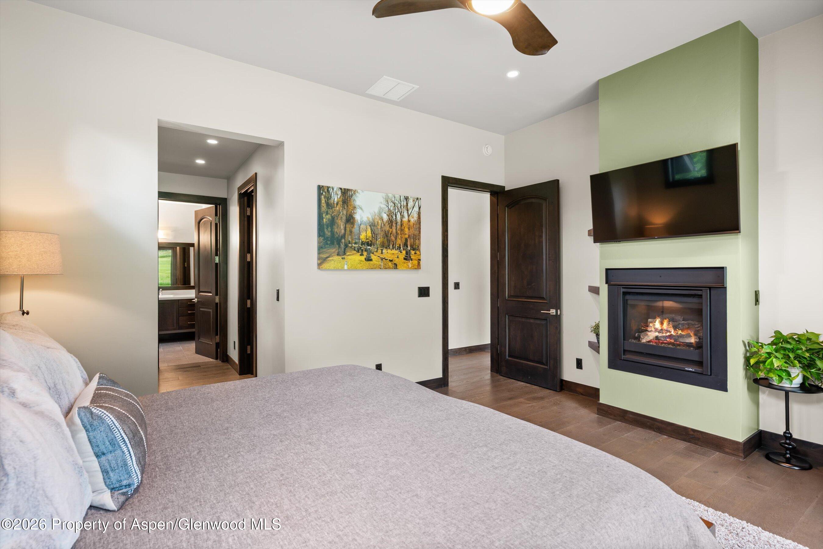 285 Saddleback Road Carbondale, CO 81623 - Photo 22 of 55 Primary bedroom