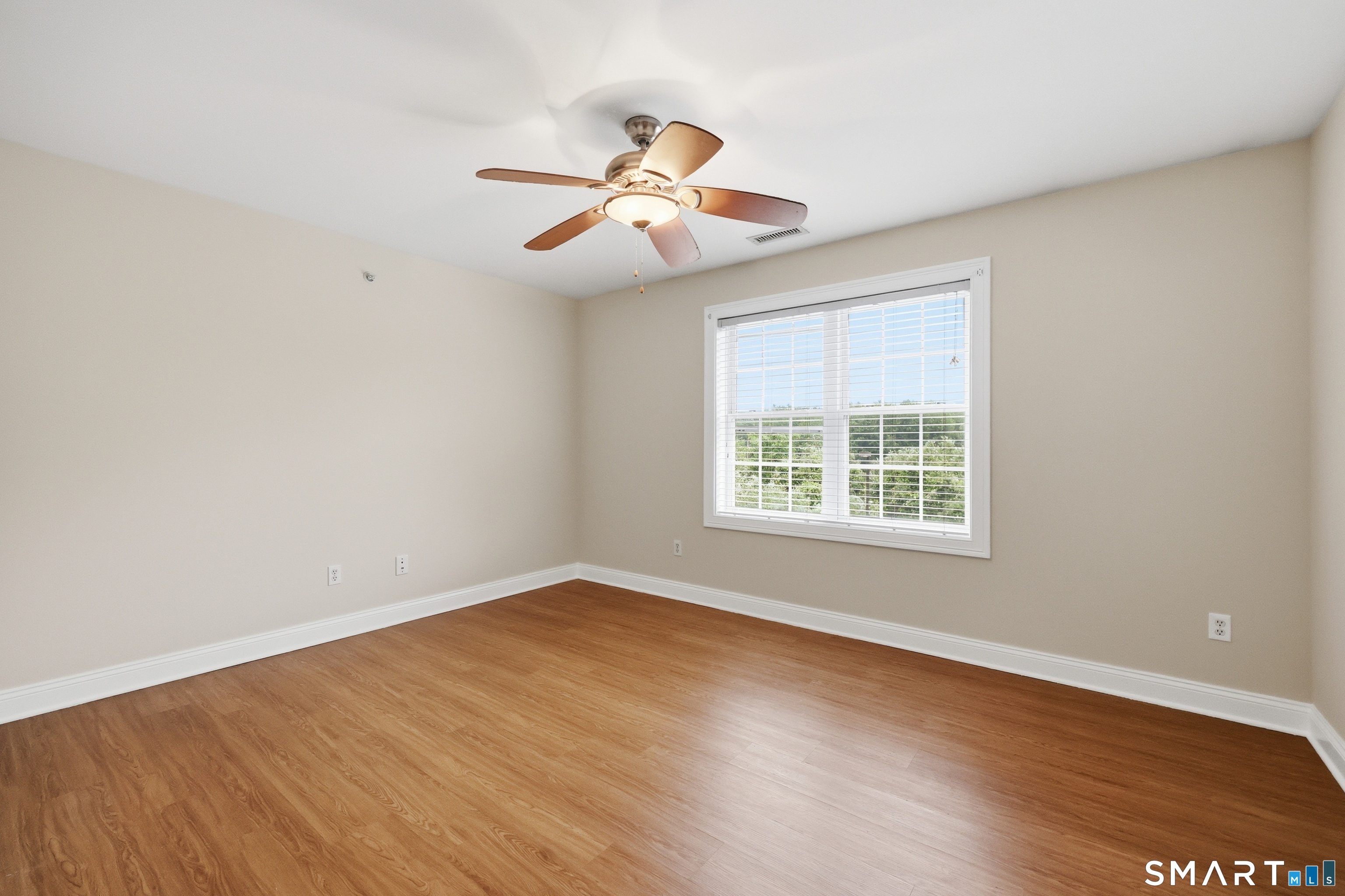 24 Hartford Road, Unit 9 Salem, CT 06420 - Photo 10 of 17