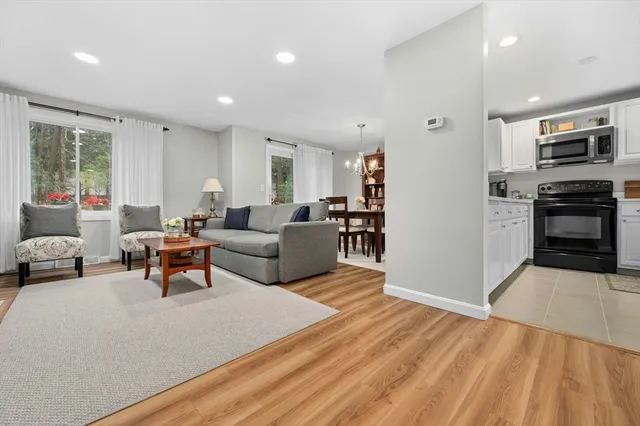 $489,900 | 151 Stone Ridge Road, Unit 151, Franklin, MA 02038