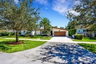 $8,500 | 712 Cremona Avenue, Coral Gables, FL 33146