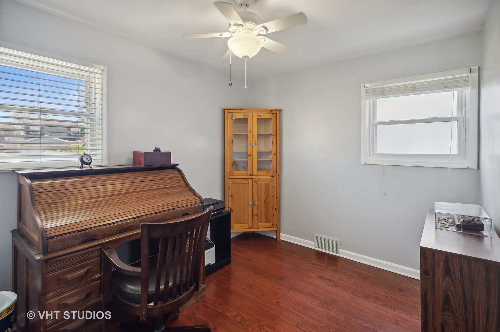 1300 West Talcott Road Park Ridge, IL 60068 - Photo 9 of 16 a kitchen with stainless steel appliances granite countertop a stove and a wooden floors