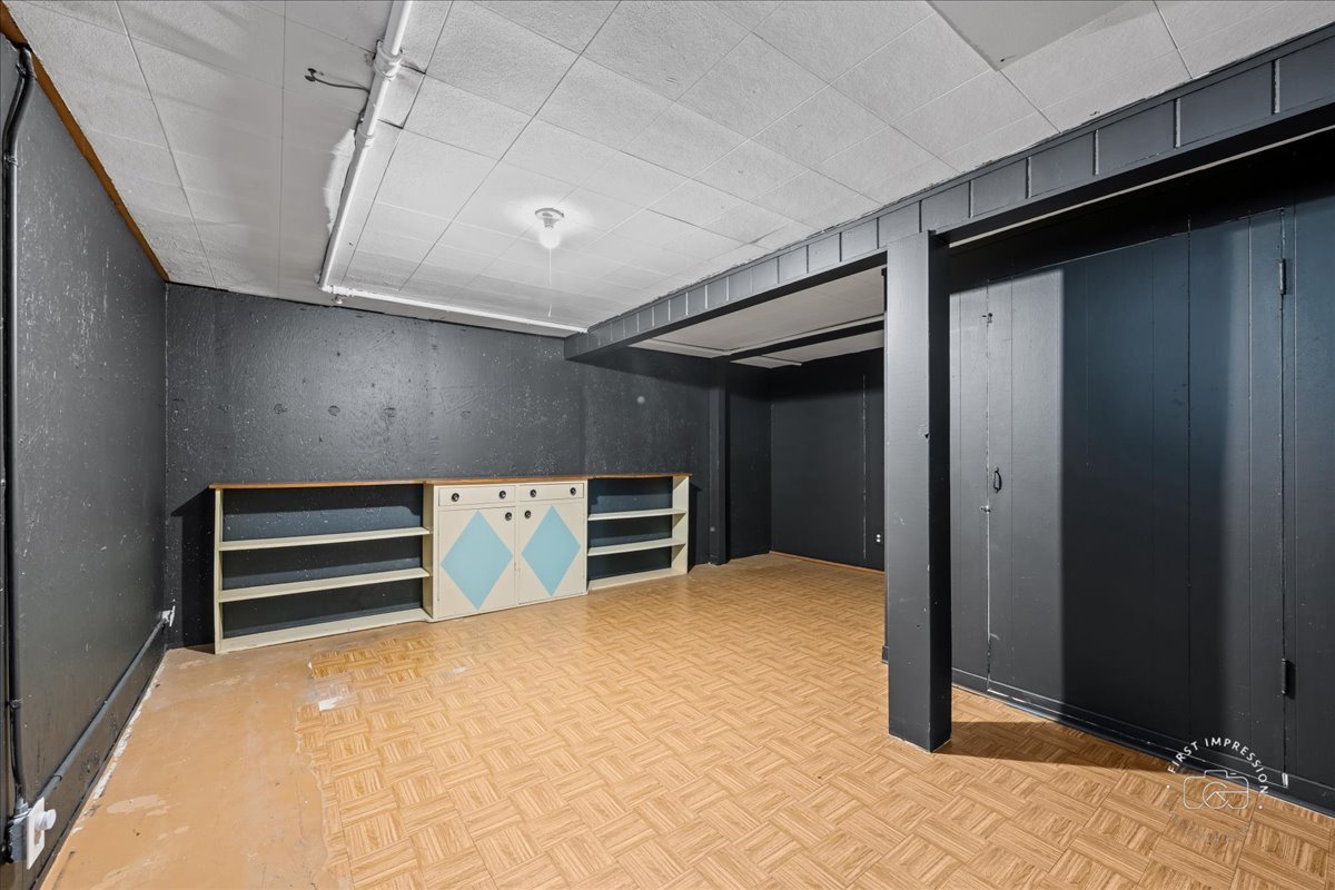 337 Republic Road Batavia, IL 60510 - Photo 17 of 22 a view of an empty room