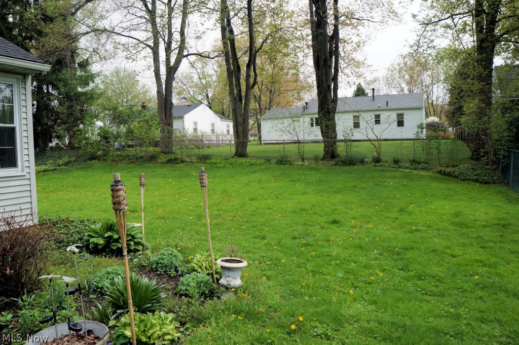 2528 Carson Road Fairlawn, OH 44333 - Photo 5 of 17