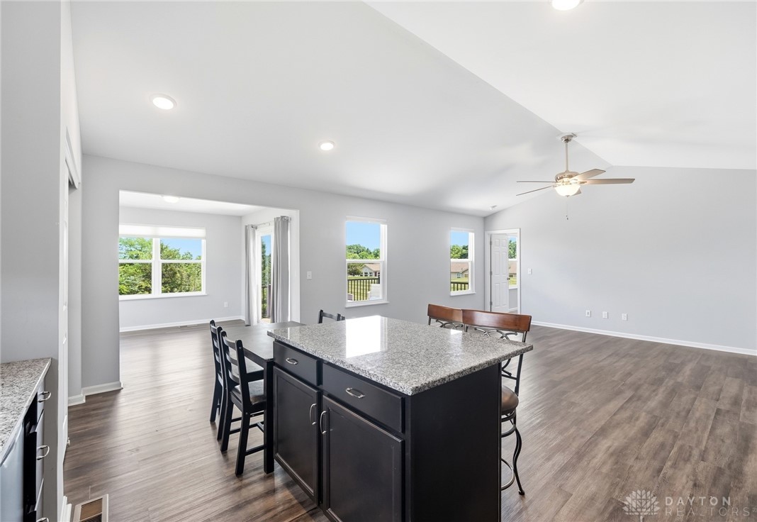 2160 Pumpkin Ridge Court Hamilton, OH 45013 - Photo 4 of 36