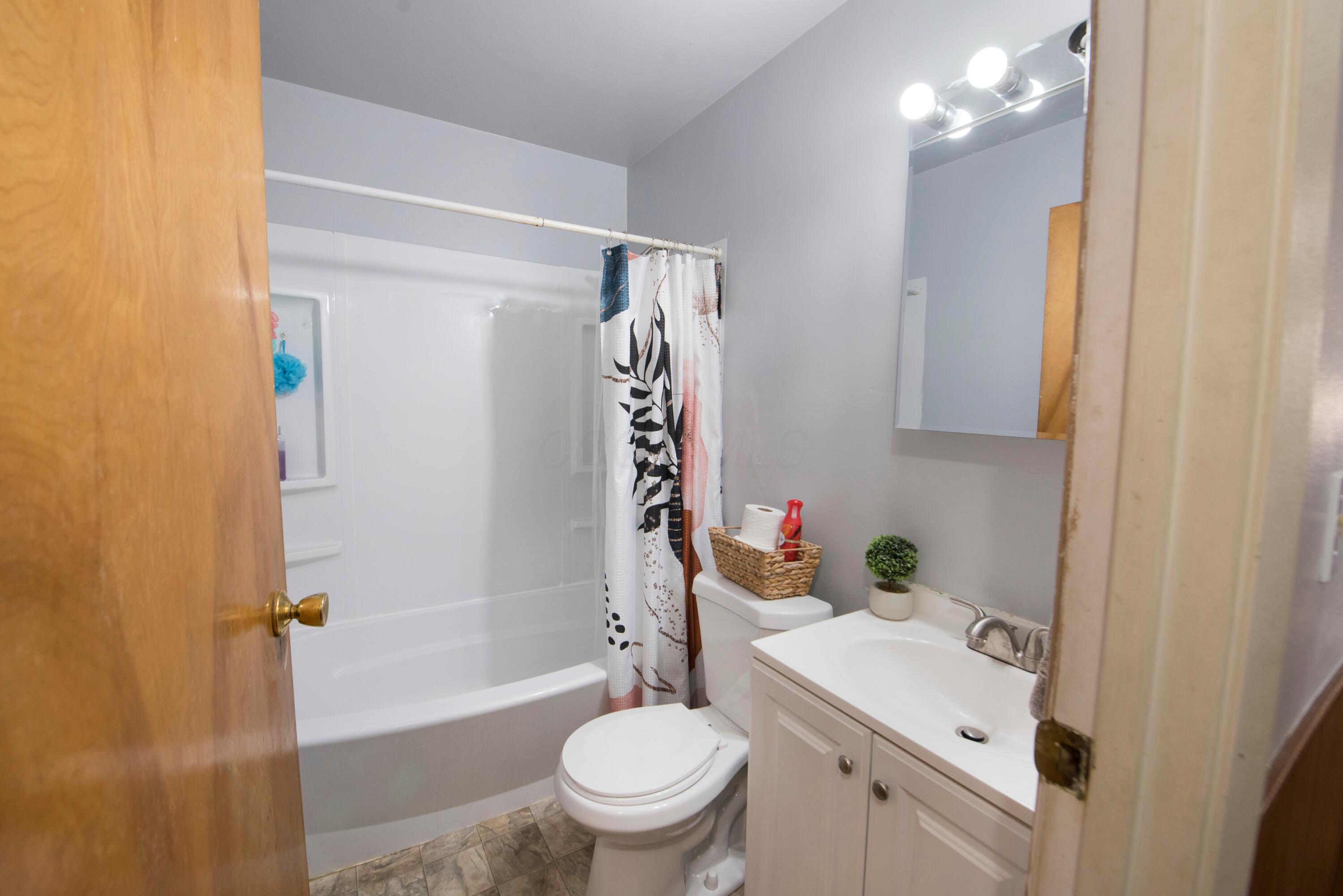 1564 Smith Road Columbus, OH 43207 - Photo 23 of 52 DRM_7480