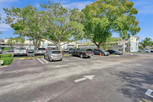 $2,200 | 4600 Southwest 67th Avenue, Unit 245, Miami, FL 33155