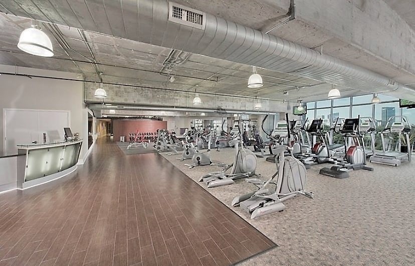 5925 Almeda Road, Unit 12113 Houston, TX 77004 - Photo 27 of 32 Pool Area