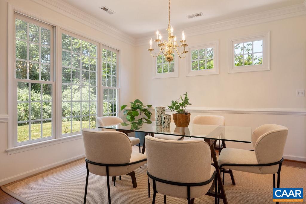 2113 Shepherds Ridge Road Charlottesville, VA 22901 - Photo 5 of 24 Dining room