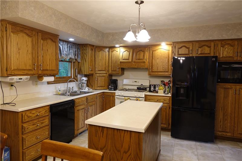 302 St Joe Road Chicora, PA 16025 - Photo 5 of 25