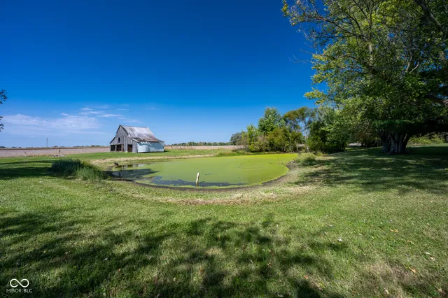 $764,000 | 5383 West County Road 450 South, Coatesville, IN 46121