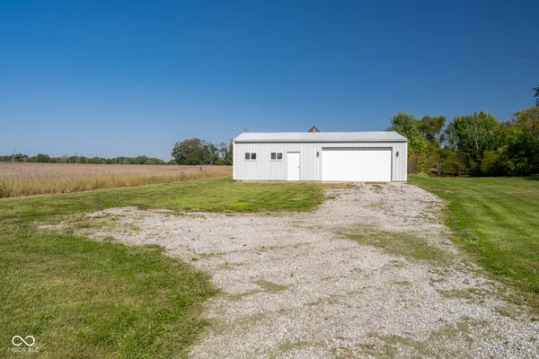 $764,000 | 5383 West County Road 450 South, Coatesville, IN 46121
