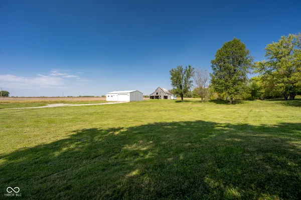 $764,000 | 5383 West County Road 450 South, Coatesville, IN 46121