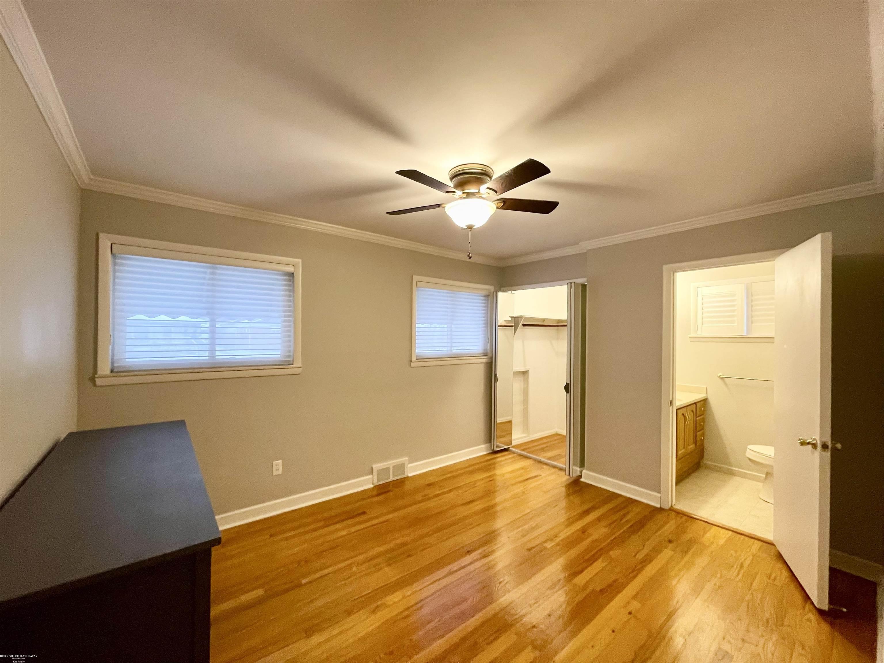 24296 Roxana Avenue Eastpointe, MI 48021 - Photo 8 of 22