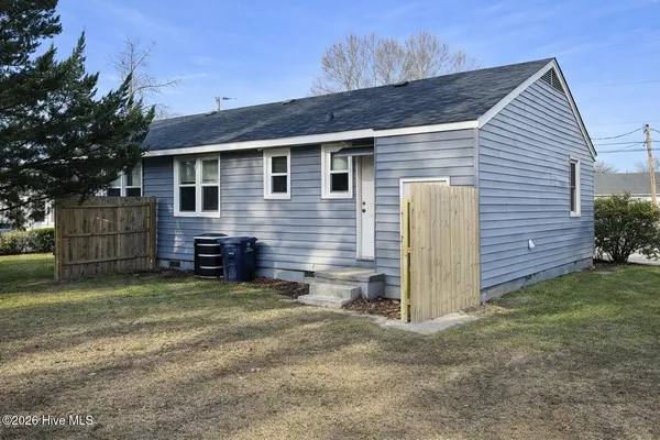 $950 | 314 Starling Street, Jacksonville, NC 28540