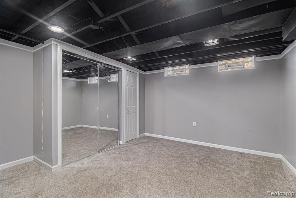 26842 Ford Road Dearborn Heights, MI 48127 - Photo 22 of 36