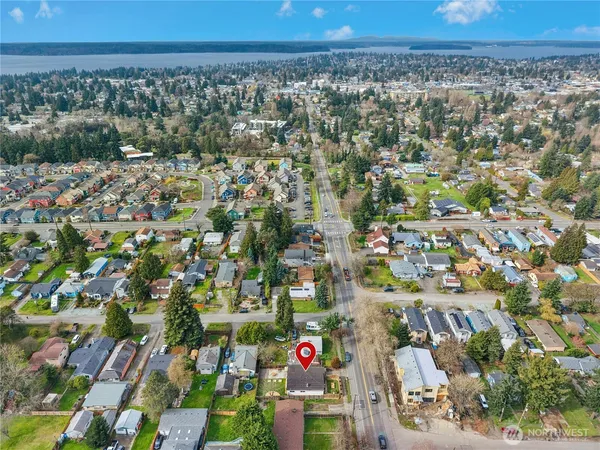 $689,000 | 219 Southwest 108th Street, Seattle, WA 98146