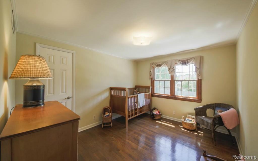 636 Cook Road Grosse Pointe Woods, MI 48236 - Photo 24 of 33