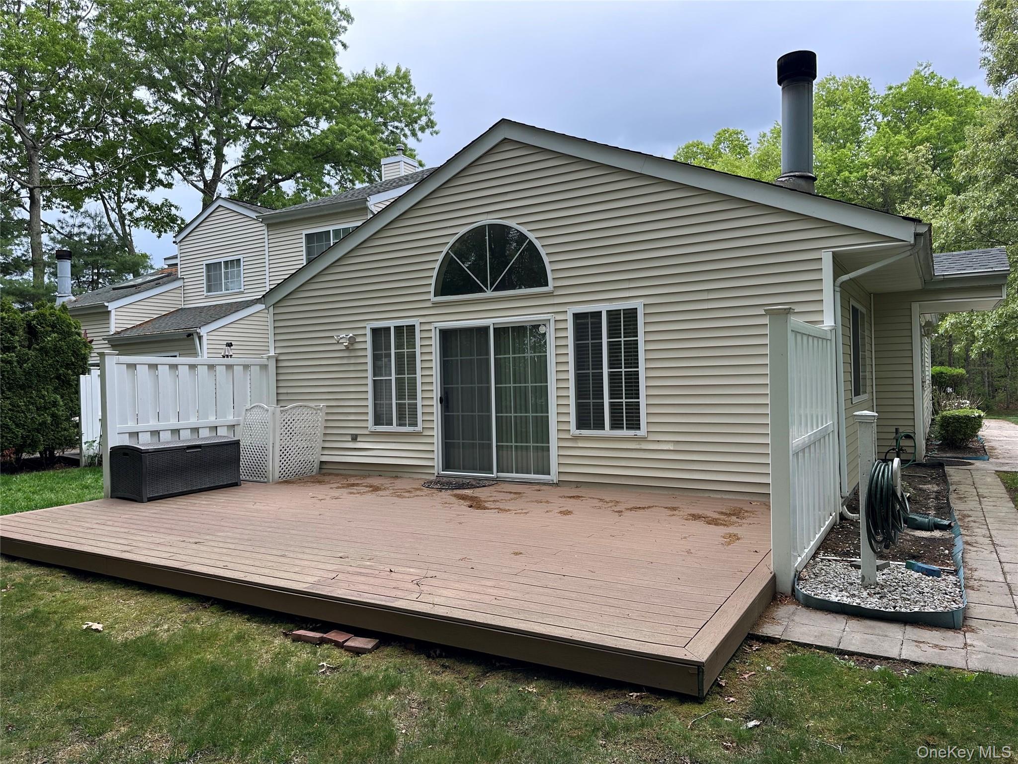 89 Rabbit Run Manorville, NY 11949 - Photo 3 of 16