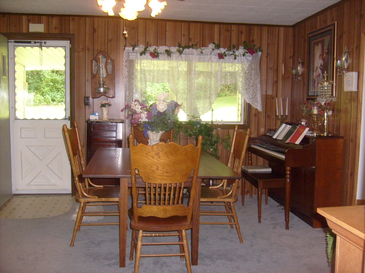 Patterson Mountain Rd Meadow Bridge Meadow Bridge, WV 25976 - Photo 16 of 20 Dining Room