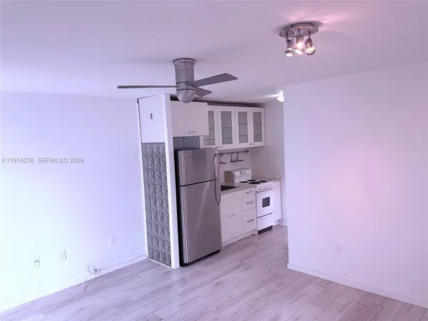 $1,999 | 919 Michigan Avenue, Unit 11, Miami Beach, FL 33139