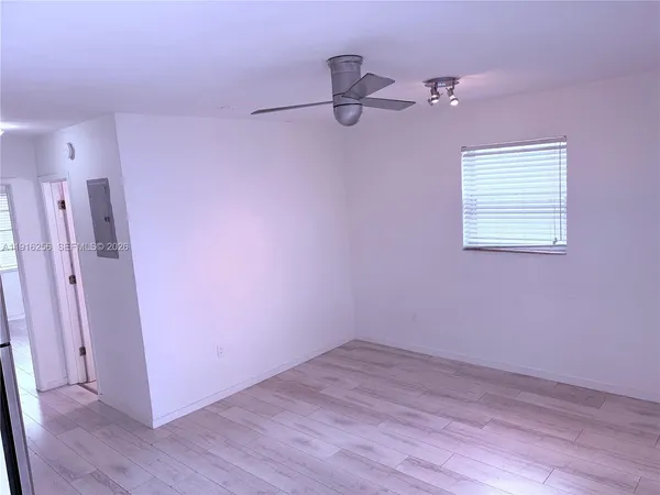 $1,999 | 919 Michigan Avenue, Unit 11, Miami Beach, FL 33139