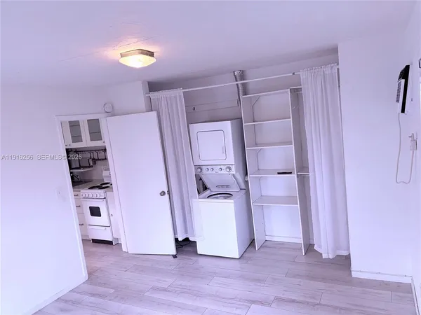 $1,999 | 919 Michigan Avenue, Unit 11, Miami Beach, FL 33139