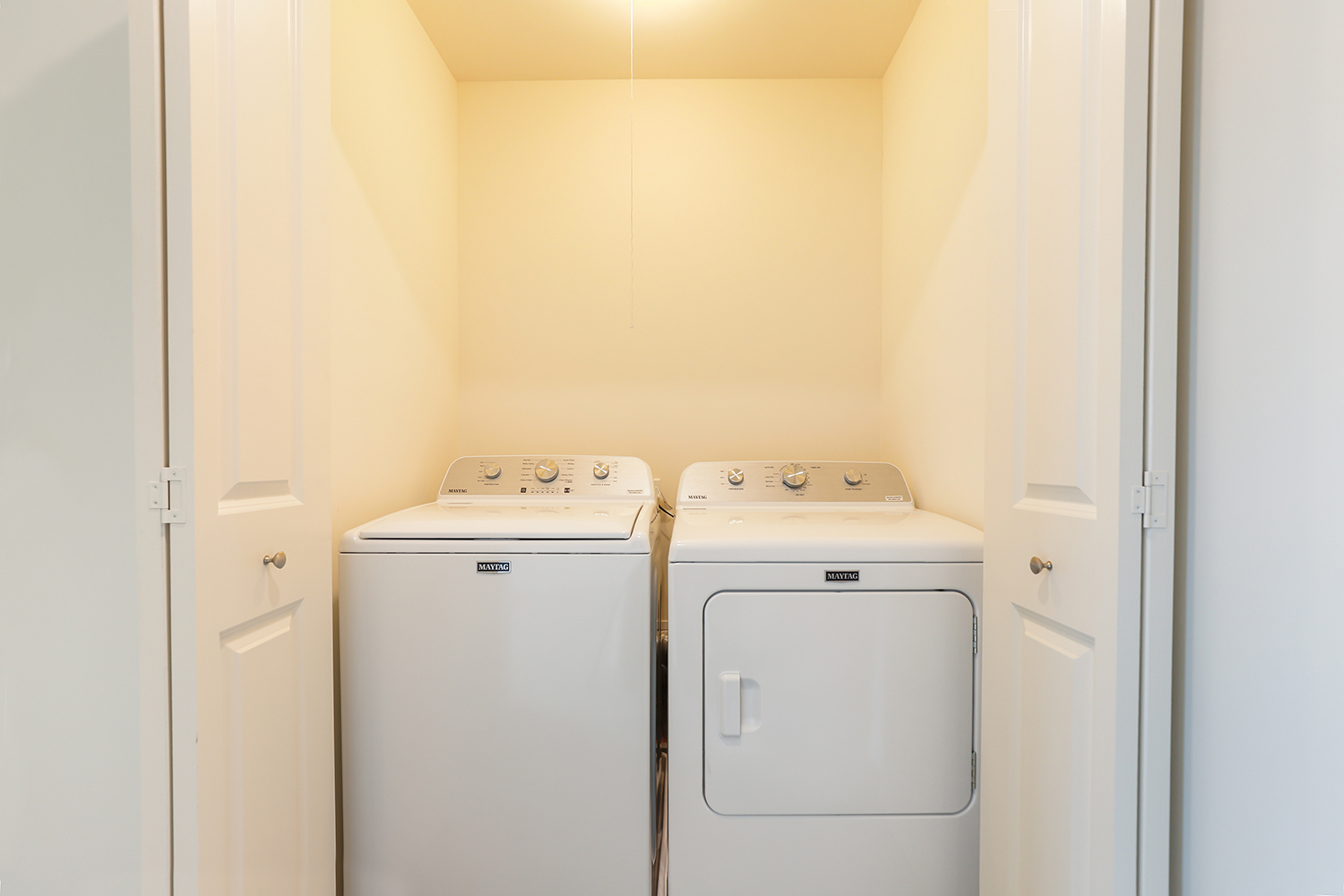 8746 Clover Lane St. John, IN 46373 - Photo 29 of 31 a utility room with dryer and washer