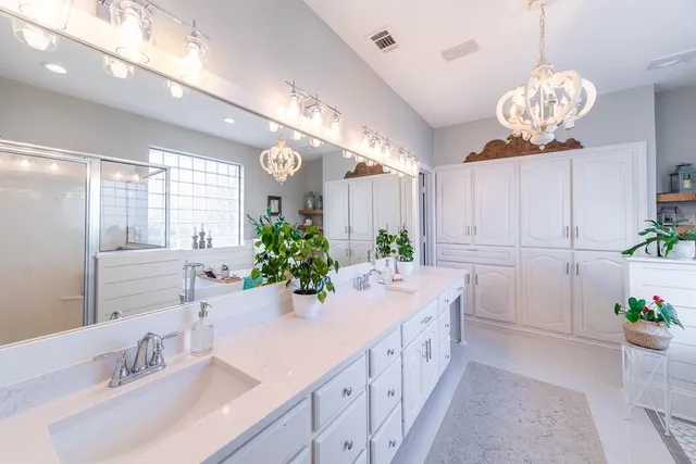 $899,000 | 15181 County Road 4058, Kemp, TX 75143