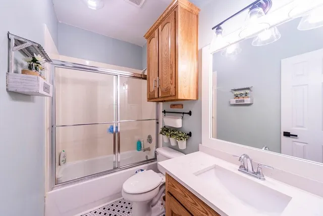 $899,000 | 15181 County Road 4058, Kemp, TX 75143