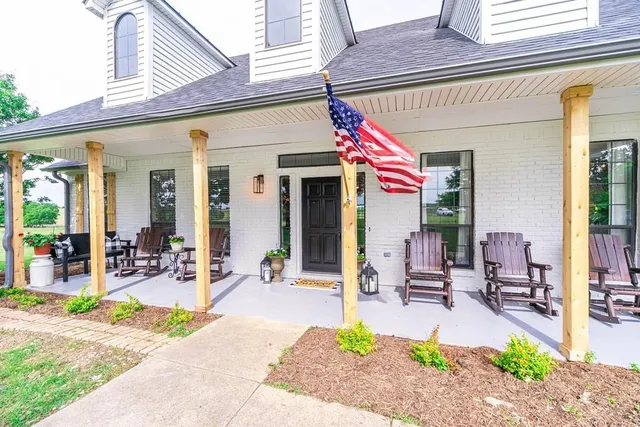 $899,000 | 15181 County Road 4058, Kemp, TX 75143