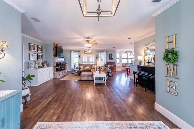 $899,000 | 15181 County Road 4058, Kemp, TX 75143