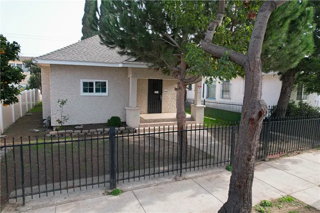 $825,000 | 1450 North Peterson Avenue, Long Beach, CA 90813