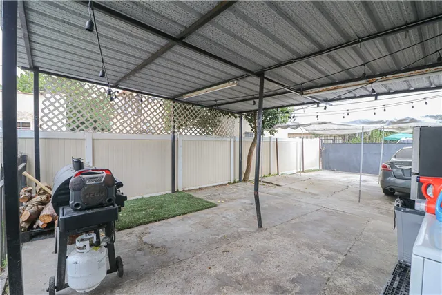 $825,000 | 1450 North Peterson Avenue, Long Beach, CA 90813