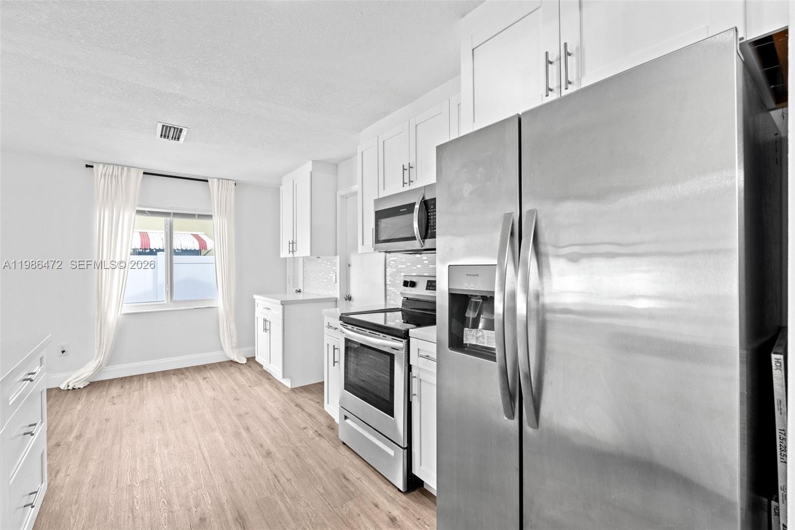 22555 Southwest 56th Avenue Boca Raton, FL 33433 - Photo 11 of 50 Gallery Image 11