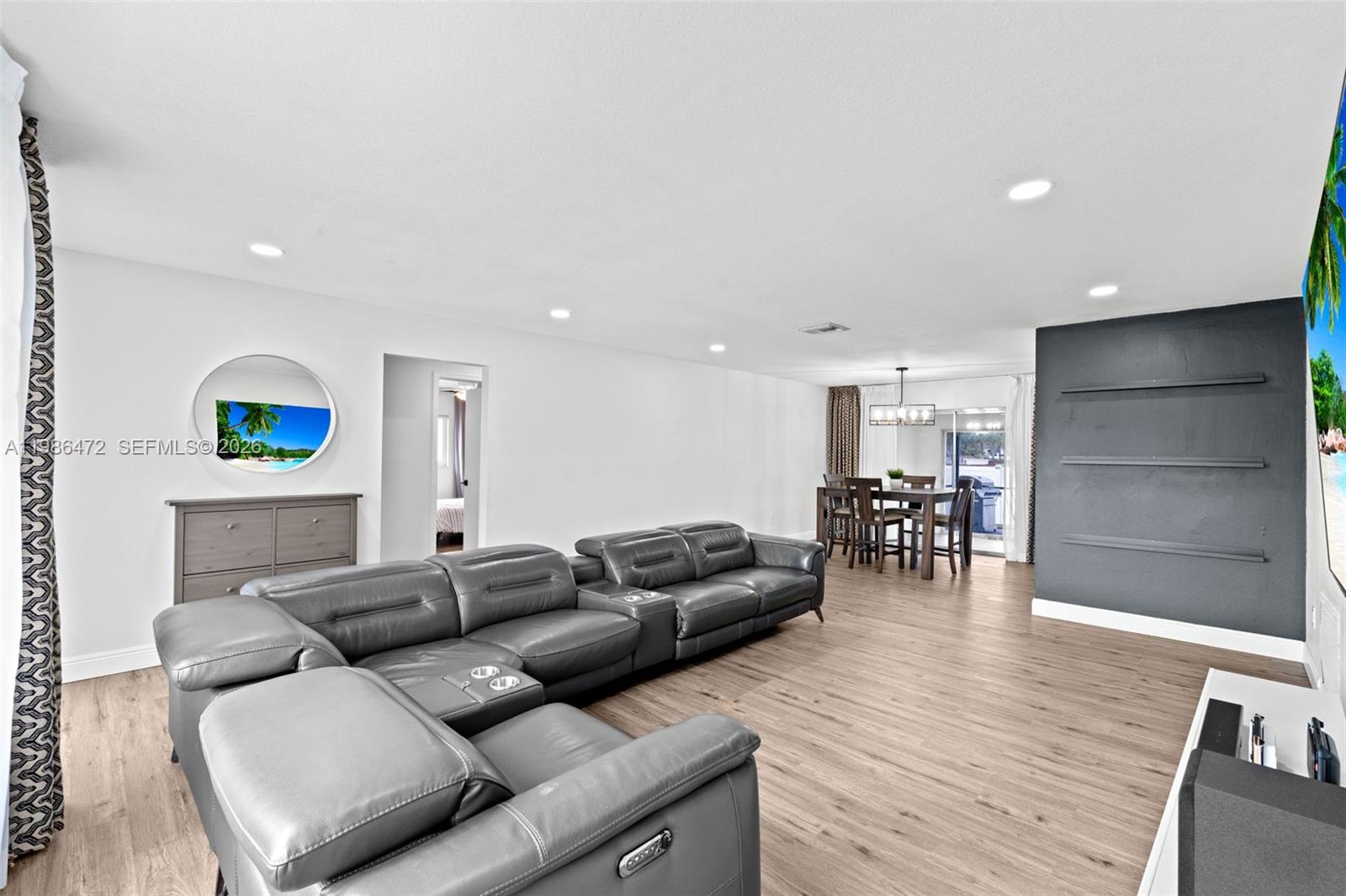 22555 Southwest 56th Avenue Boca Raton, FL 33433 - Photo 4 of 50 Gallery Image 4