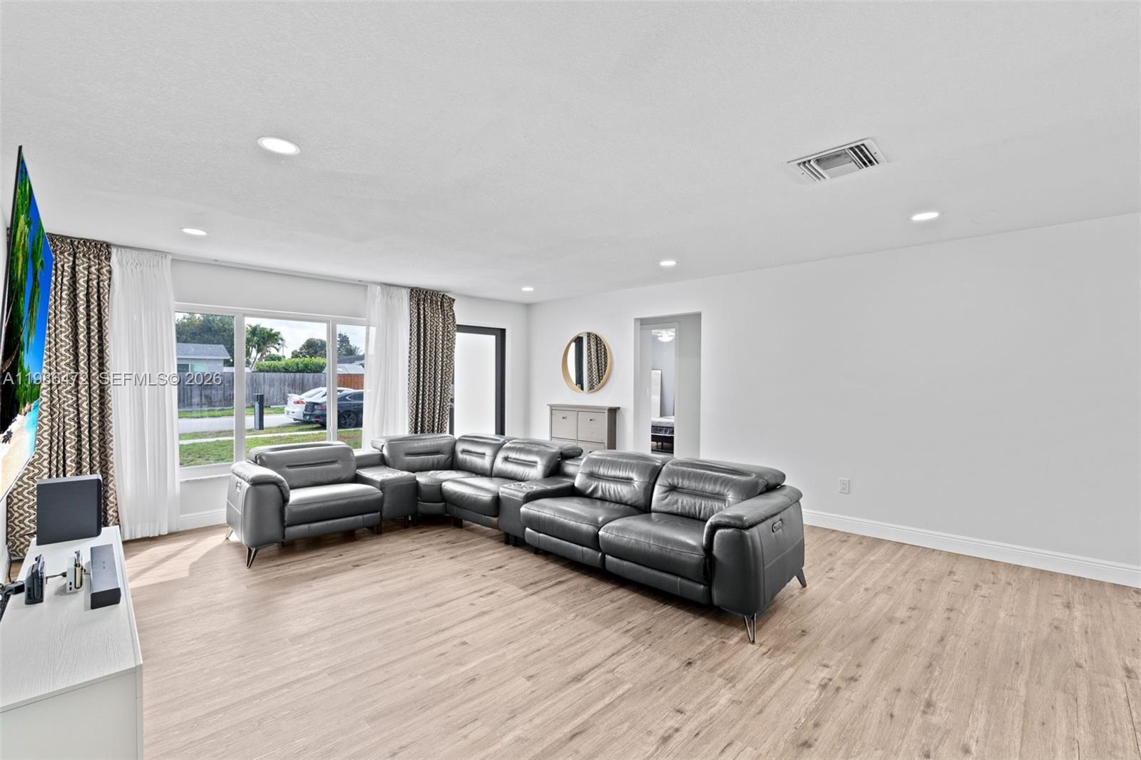 22555 Southwest 56th Avenue Boca Raton, FL 33433 - Photo 5 of 50 Gallery Image 5