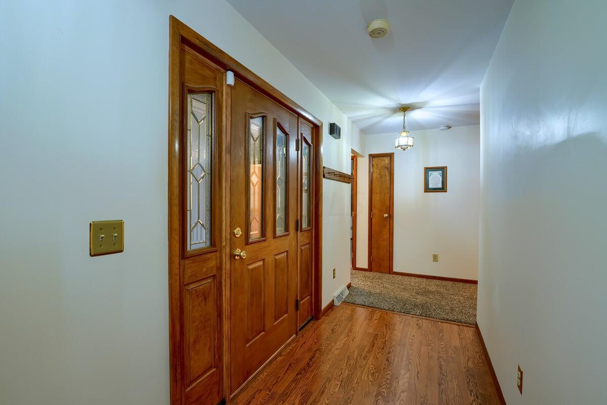 400 Ridgedale Drive Circleville, OH 43113 - Photo 5 of 36