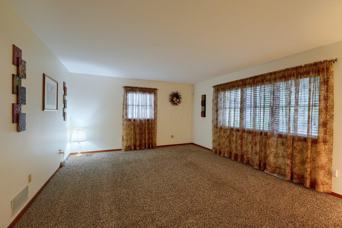 400 Ridgedale Drive Circleville, OH 43113 - Photo 9 of 36