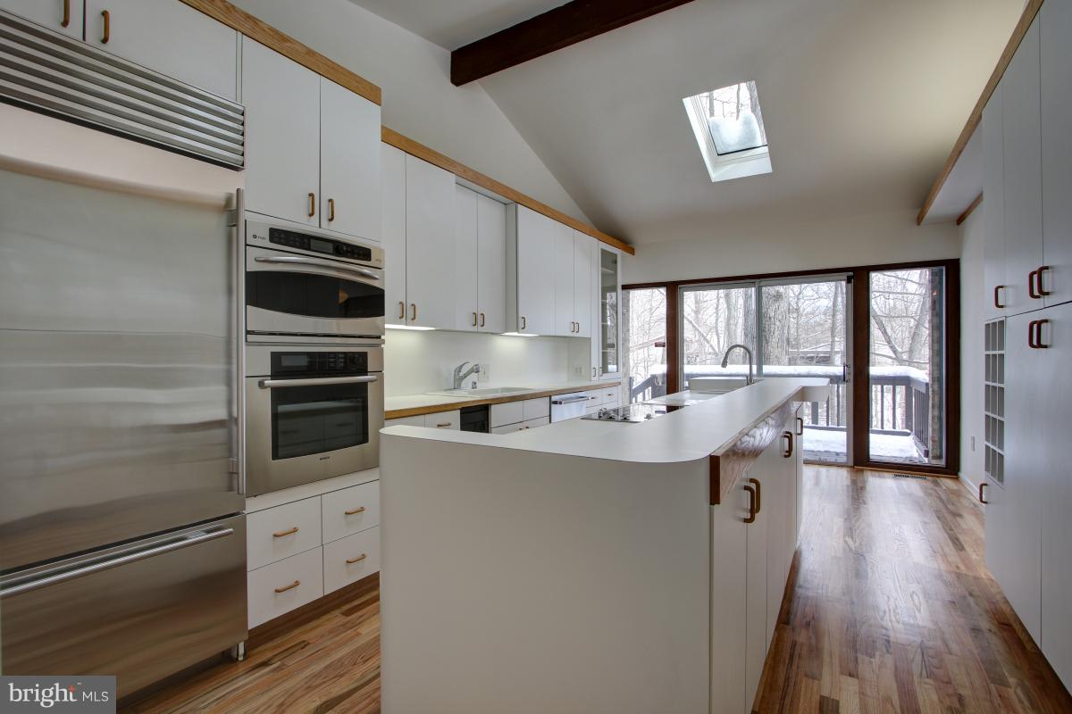 1705 Putter Lane Reston, VA 20190 - Photo 14 of 30 Gallery Image 14