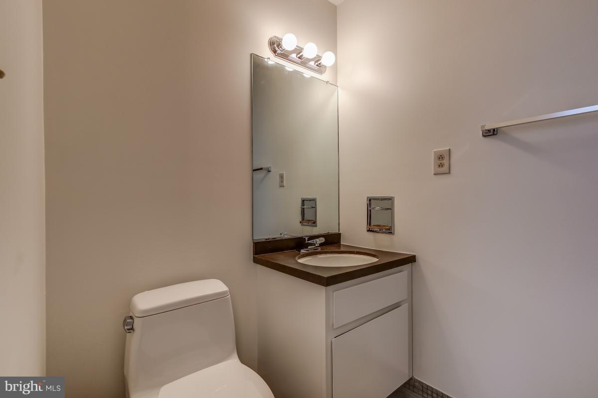 1705 Putter Lane Reston, VA 20190 - Photo 22 of 30 Gallery Image 22