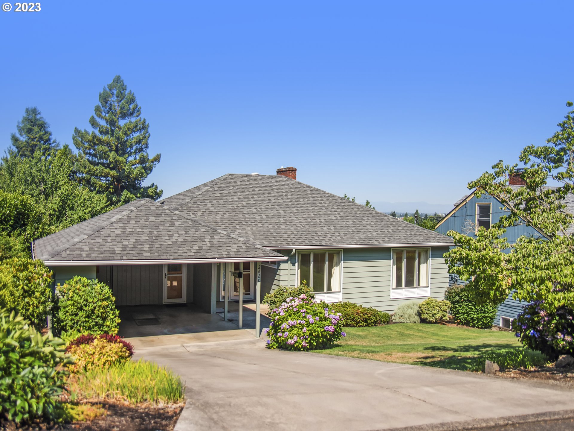 2620 Van Ness Street, Eugene, OR 97403 Compass