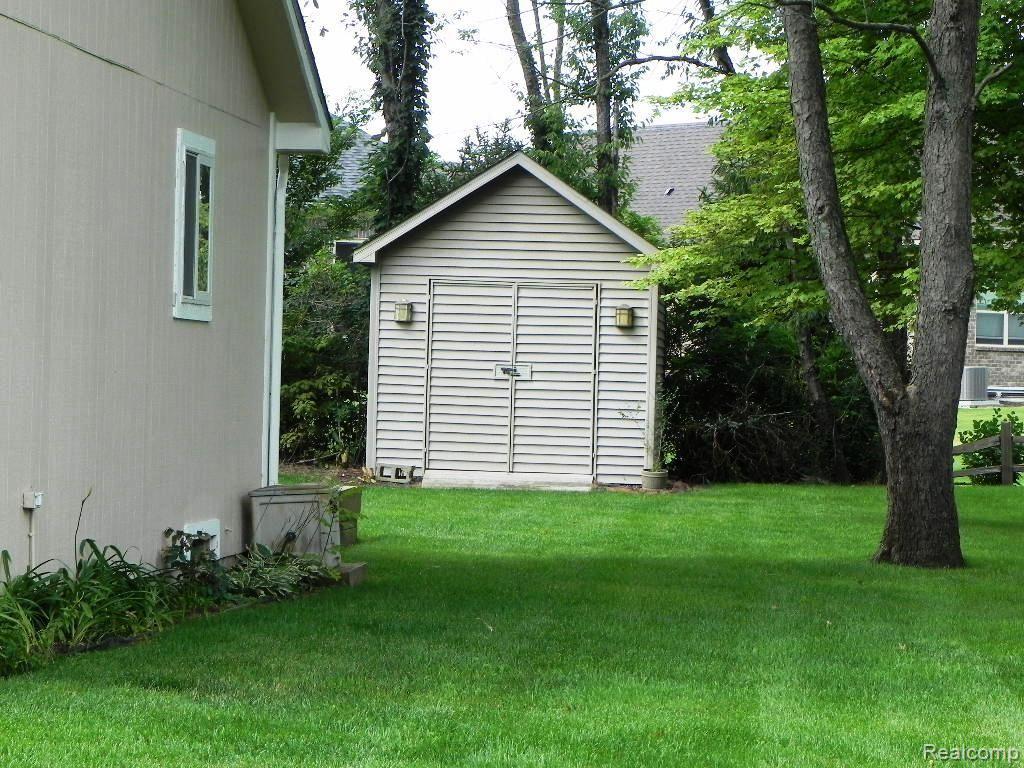 3121 Smugglers Ridge Walled Lake, MI 48390 - Photo 8 of 44 7Shed in Yard.JPG