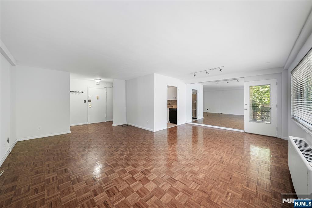 1375 River Road, Unit 2B Edgewater, NJ 07020 - Photo 5 of 30