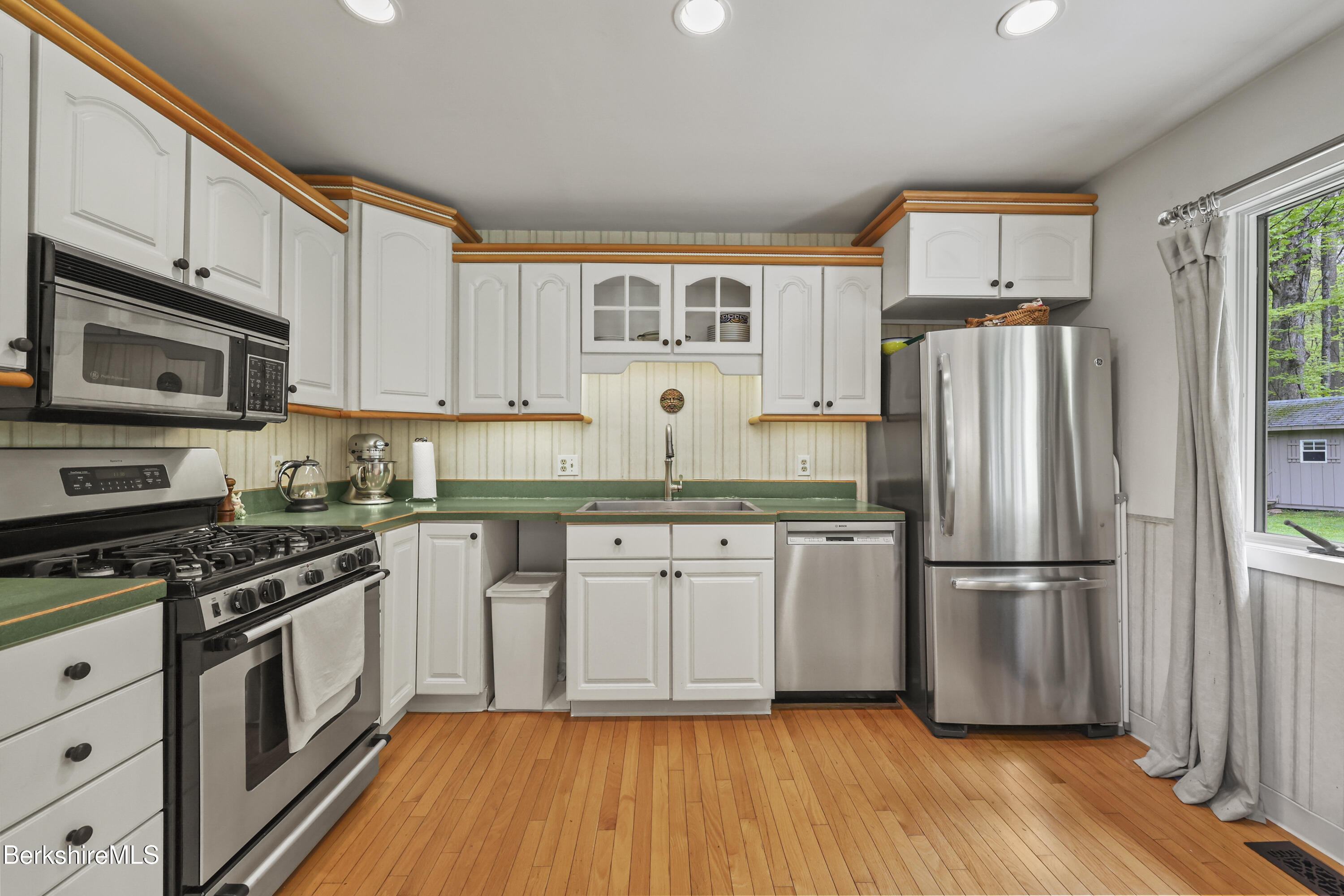 1862 Home Road Sheffield, MA 01230 - Photo 15 of 30 115 Second Floor Kitchen