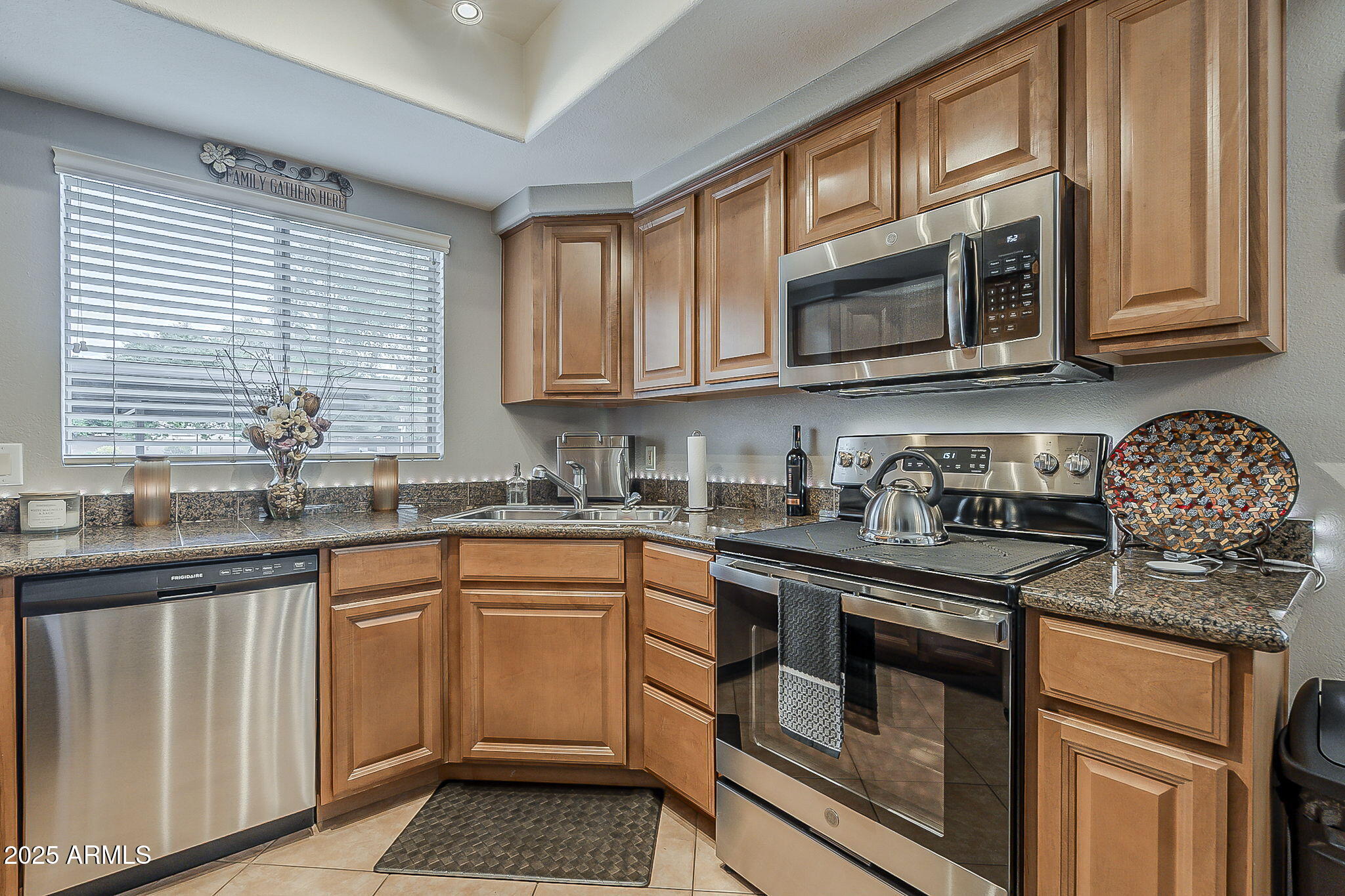 1825 West Ray Road, Unit 1063 Chandler, AZ 85224 - Photo 9 of 20 28-web-or-mls-Ray-16