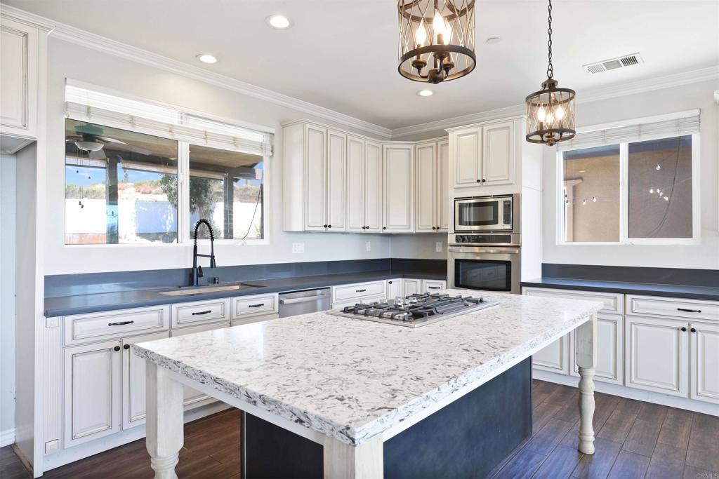 33577 Daily Road Menifee, CA 92584 - Photo 4 of 65