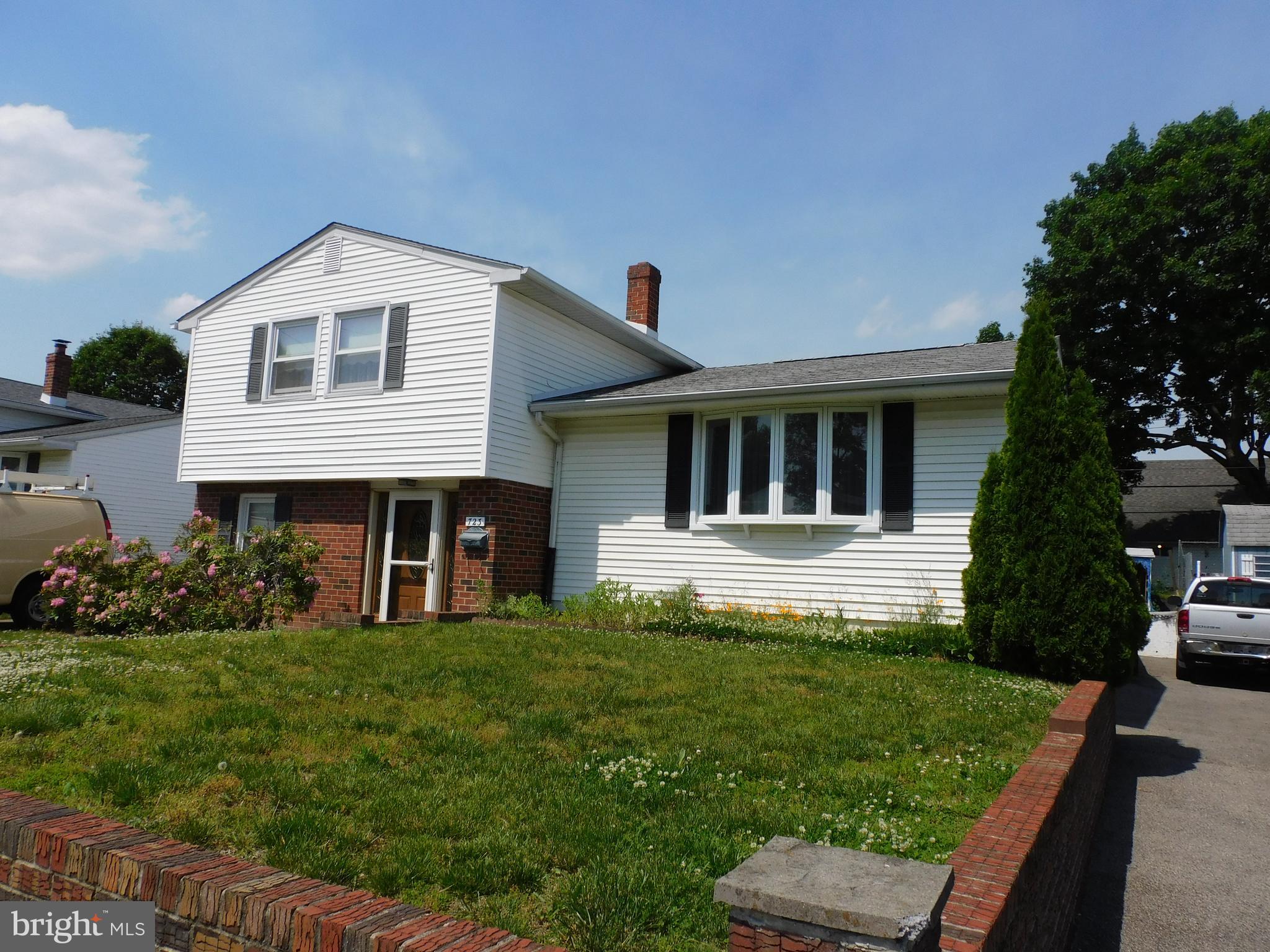 Single split level in Pine Valley