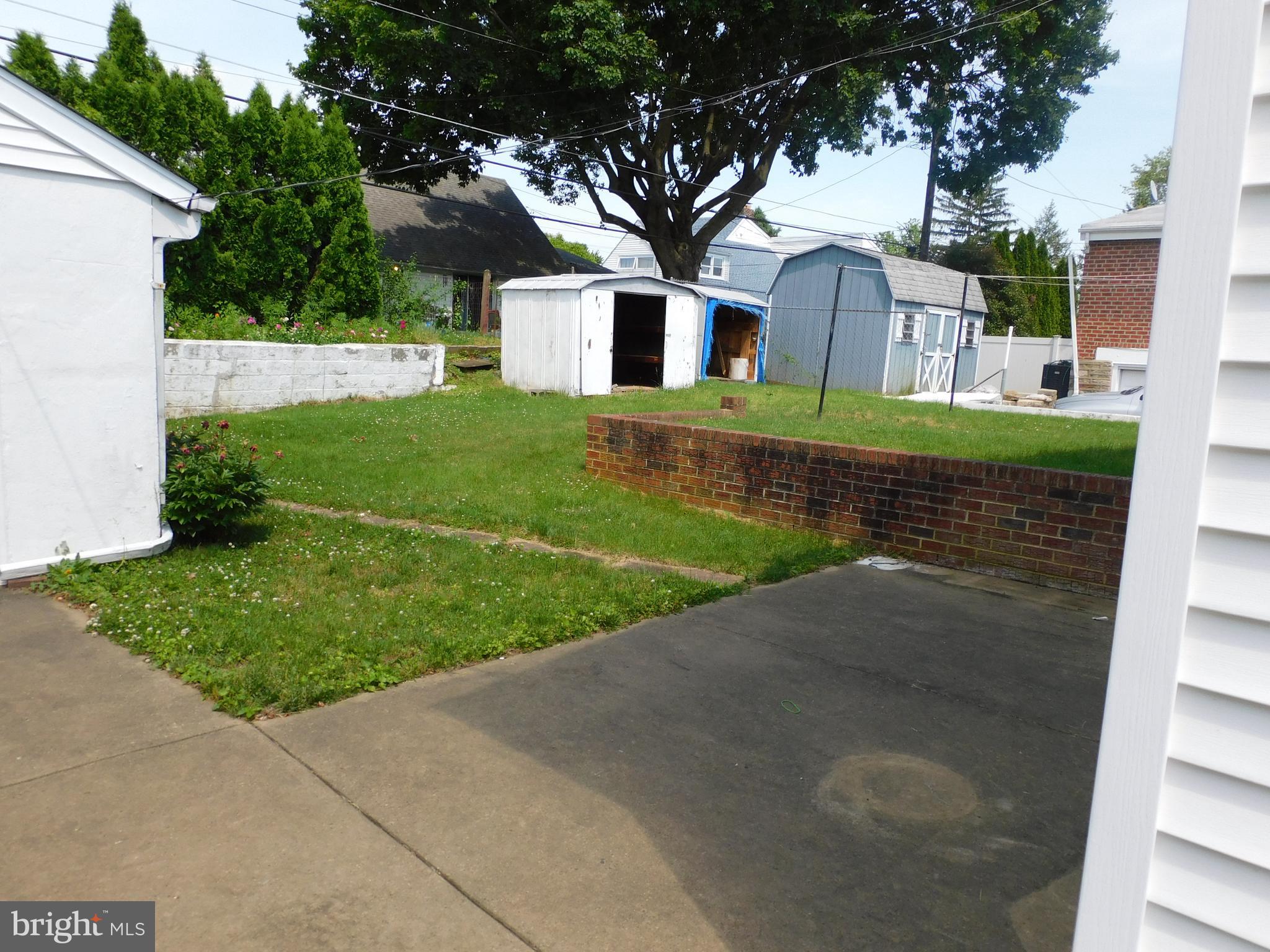 723 Charette Road Philadelphia, PA 19115 - Photo 5 of 25 Rear yard